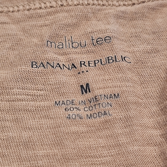 Banana Republic Malibu Tee | Women's Medium - Picture 5 of 5